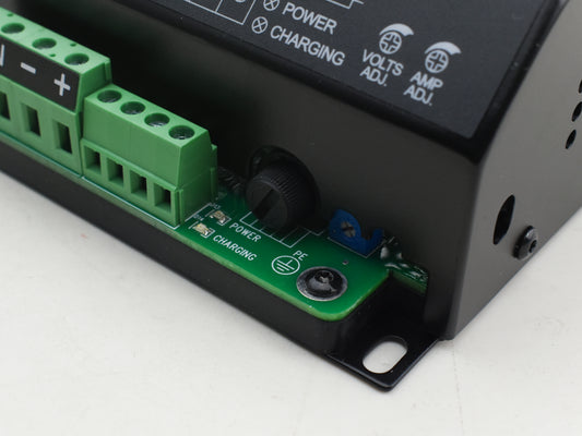 LIXiSE LBC2405B 24V 5A Floating Diesel Generator Battery Charger