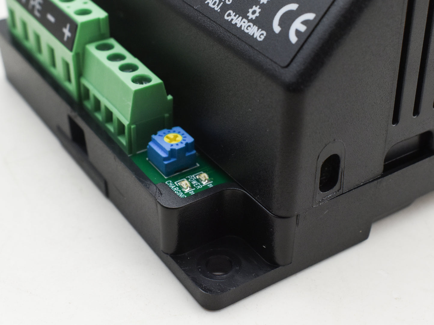 LIXISE LBC1206EB Charger