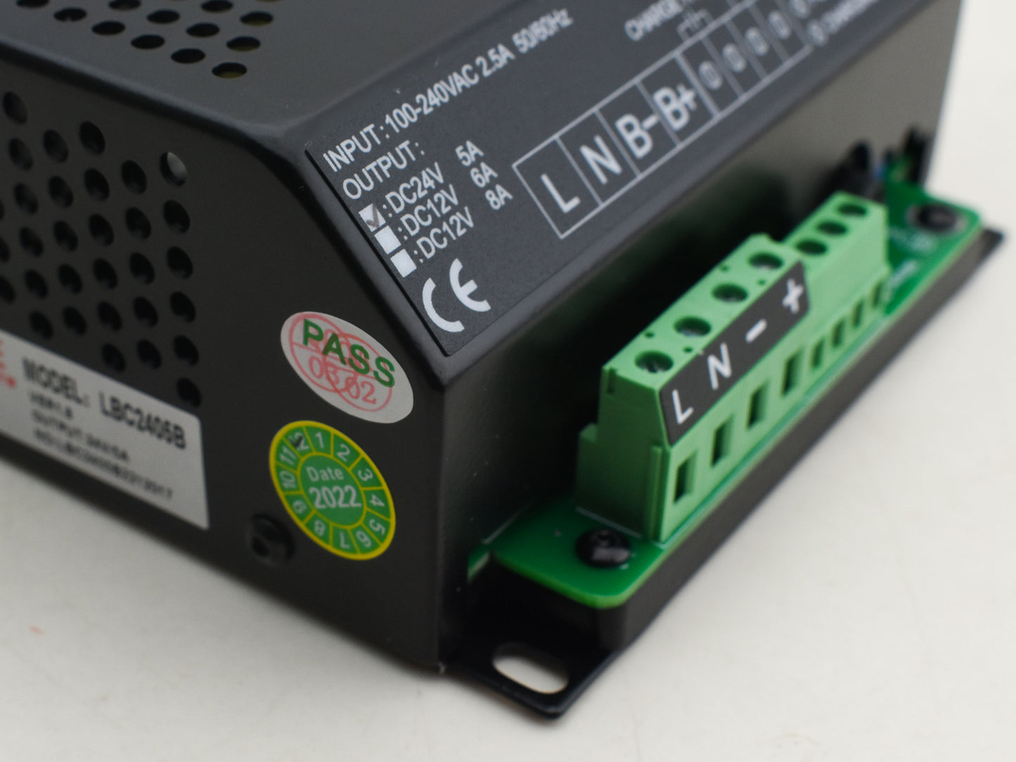 LIXiSE LBC2405B 24V 5A Floating Diesel Generator Battery Charger