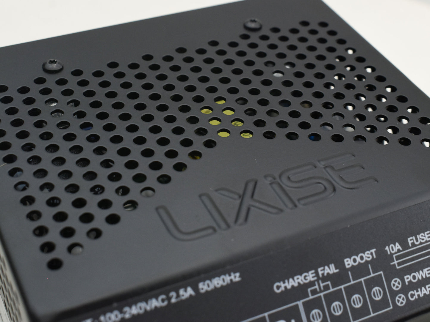 LIXiSE LBC2405B 24V 5A Floating Diesel Generator Battery Charger
